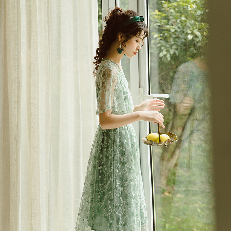 满206.00元可用1元优惠券牛油果绿色连衣裙2019新款夏甜美裙子仙女裙超仙森系法式复古长裙