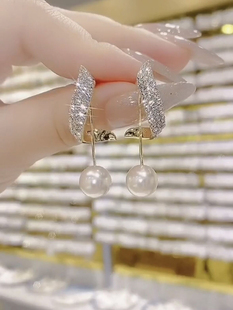 2021年新款镶满钻珍珠银针不过敏耳环简约百搭一款两戴耳钉耳饰女
