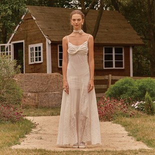 花卉刺绣蕾丝拼接吊带全身裙 晨曲 TAM TUAS