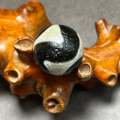 西藏高油黑白玛瑙虎牙 莲花 三眼 菩提 贵人天珠圆珠散珠顶珠配饰