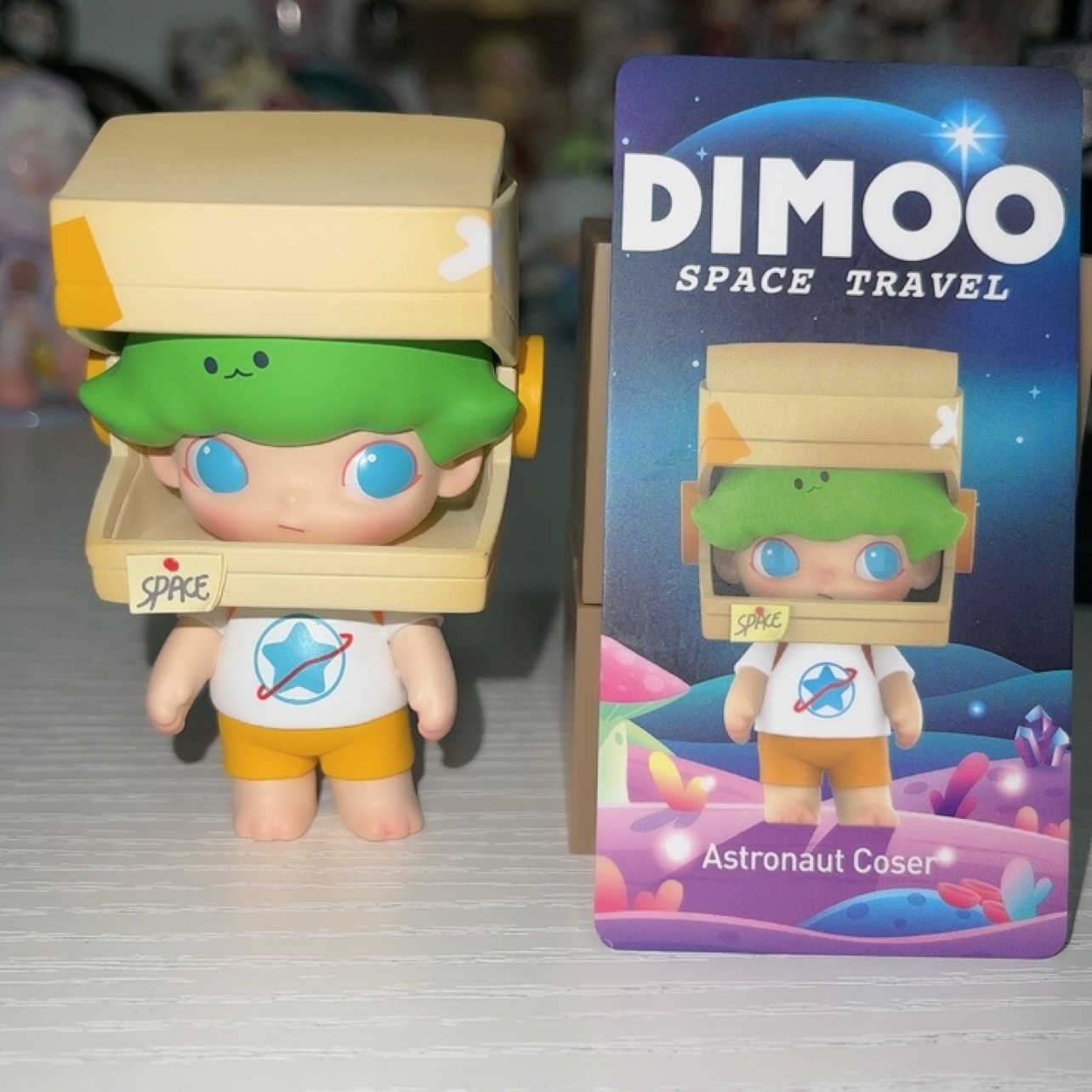 正版泡泡玛特 DIMOO 纸盒太空男孩