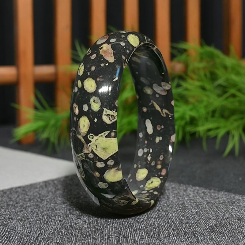 天然原矿梅花玉手镯水墨画风意境镯子61圈口