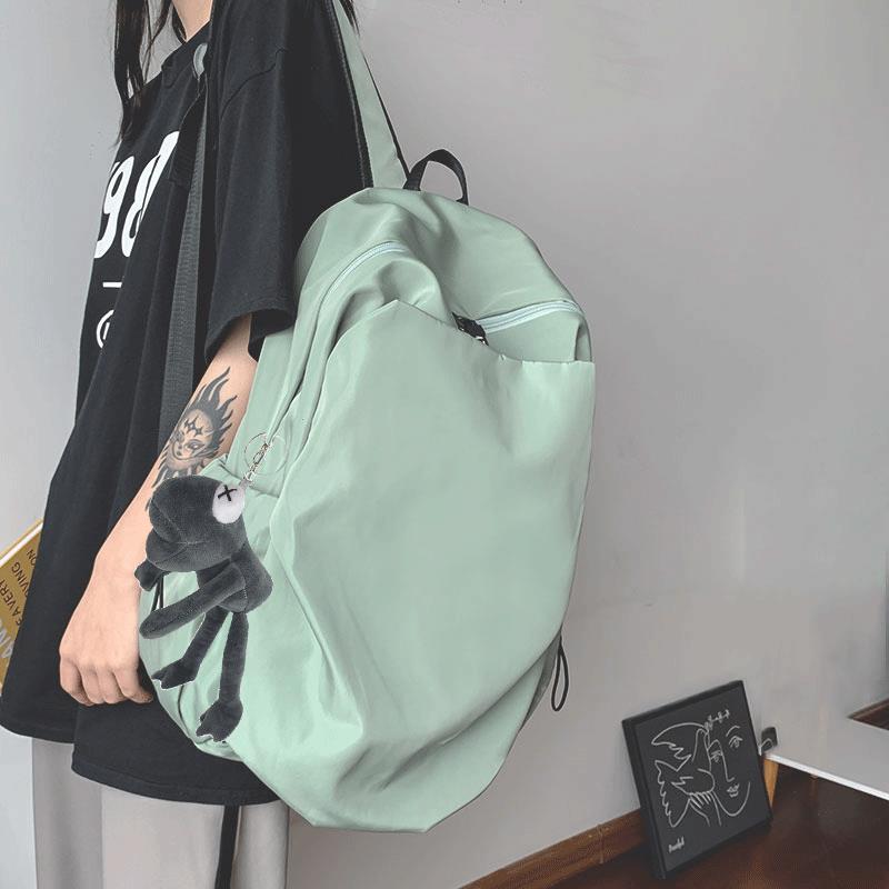 香港书包女高中大学生轻便旅游包日系简约休闲背包男大容量双肩包