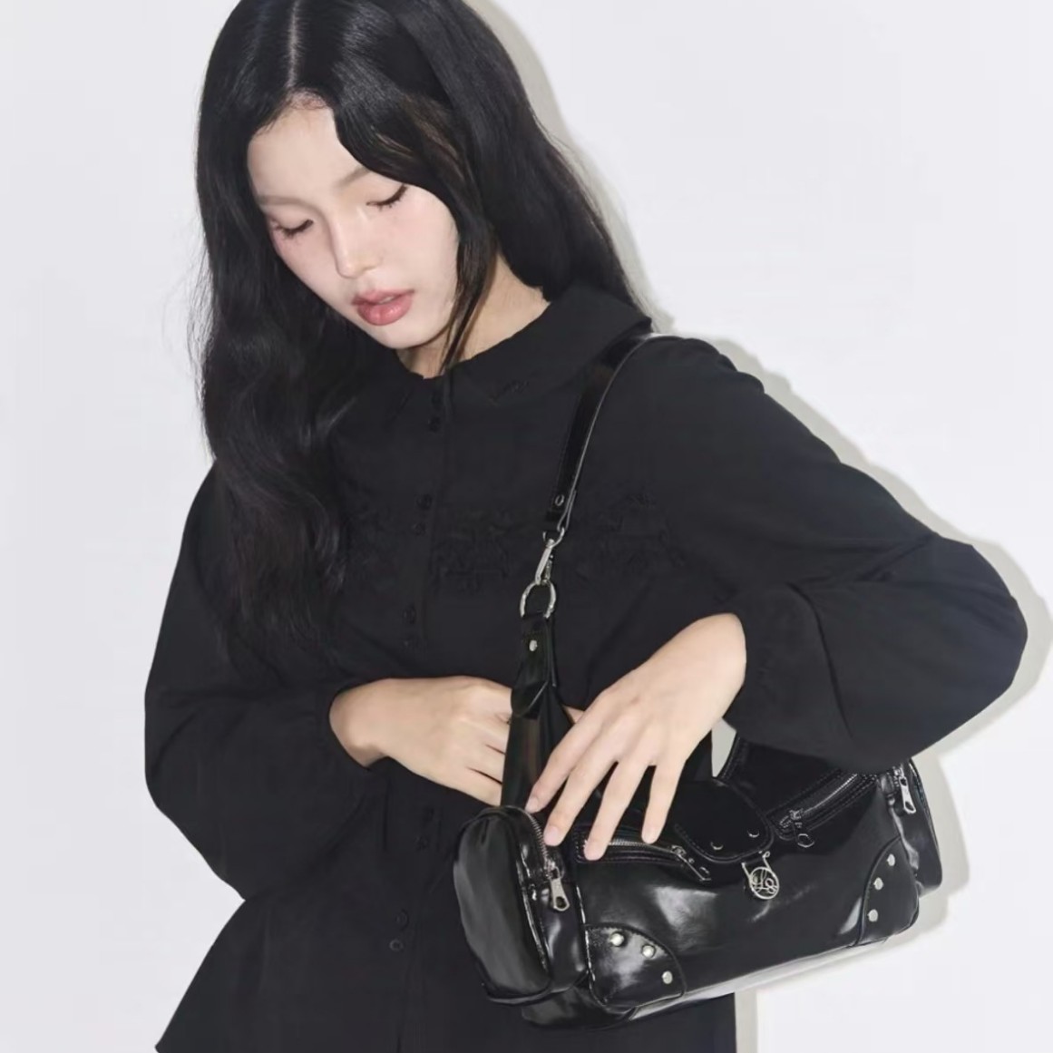 韩国小众illigo侧面多口袋单肩包女斜挎手提包辣妹风机车包
