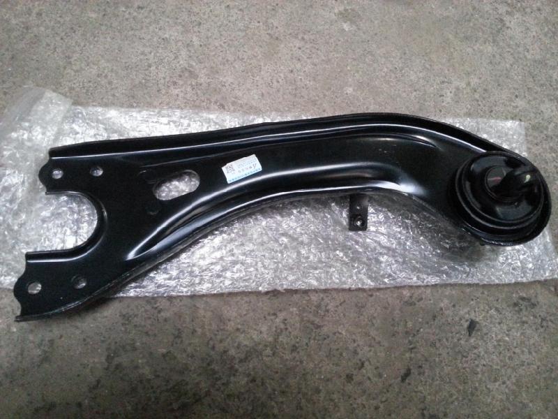 华泰新圣达菲1.5T 左右后悬挂 后下悬挂摆臂 后支臂 原装配套包邮