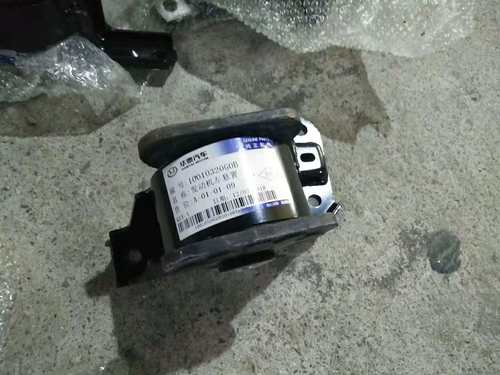 华泰新圣达菲A25发动机机爪垫 发动机前悬置 机爪垫变数箱支架