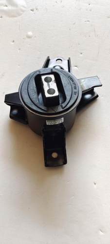 适配现代起亚IX35索八智跑K5机脚垫机爪垫发动机变速箱支架垫全新