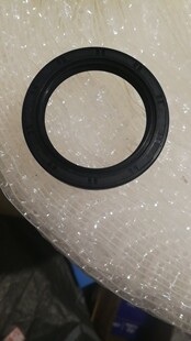 适配新圣达菲新胜达2.7/2.4后差速器油封四驱后桥差速器前油封