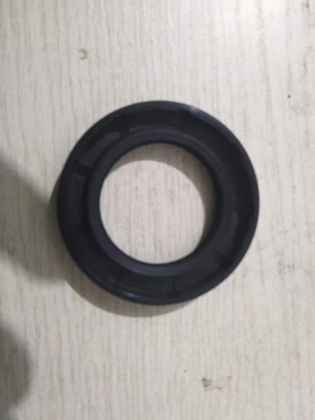 华泰新能源EV260 前半轴油封前车轮油封 左右半轴油封包邮