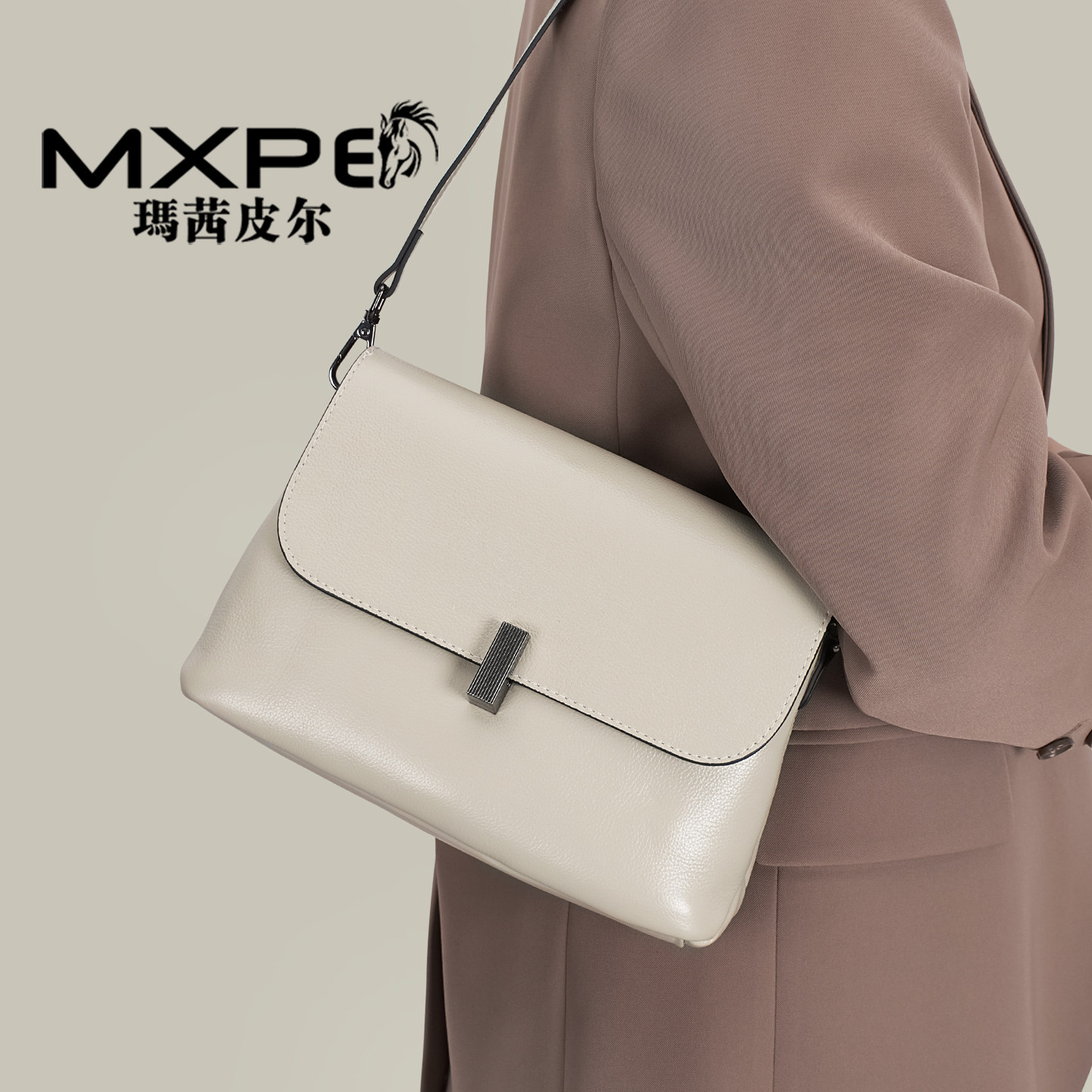 玛茜皮尔真皮小方包2026秋冬新款女简约风头层牛皮单肩包通勤女包