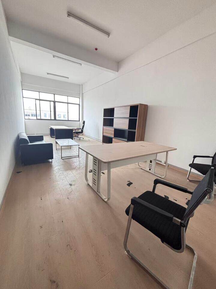 4月28日安庆市汽车部件公司一批机器设备、办公用品等网络拍卖公告