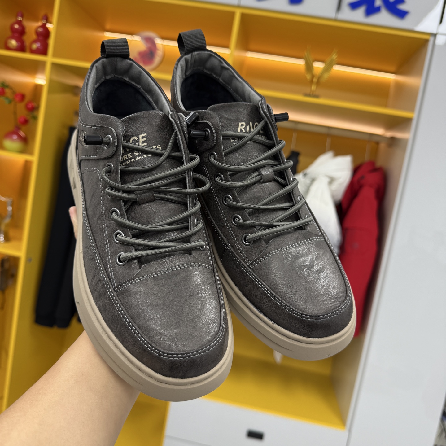 X286爆款男士秋冬新款加绒轻弹PU皮运动休闲鞋男