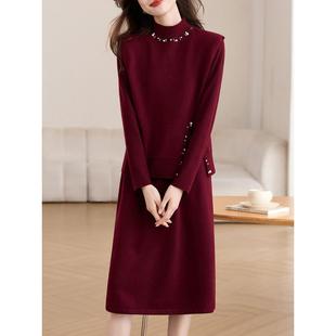 高级感红色两件套针织连衣裙女2025秋冬新款配大衣套装毛衣裙子