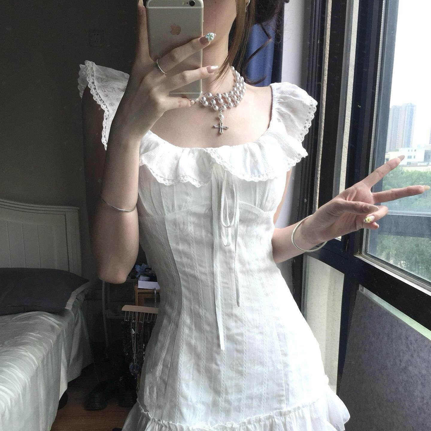 法式初恋白色小飞袖连衣裙女夏2026新款巨好看的荷叶边短款短裙子
