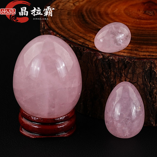 天然粉水晶手把玩件鸡蛋造型