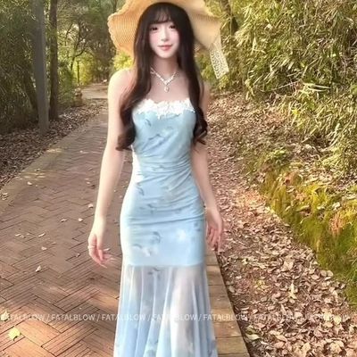 法式蓝色碎花吊带连衣裙女夏季海边度假绝美修身纯欲鱼尾包臀长裙