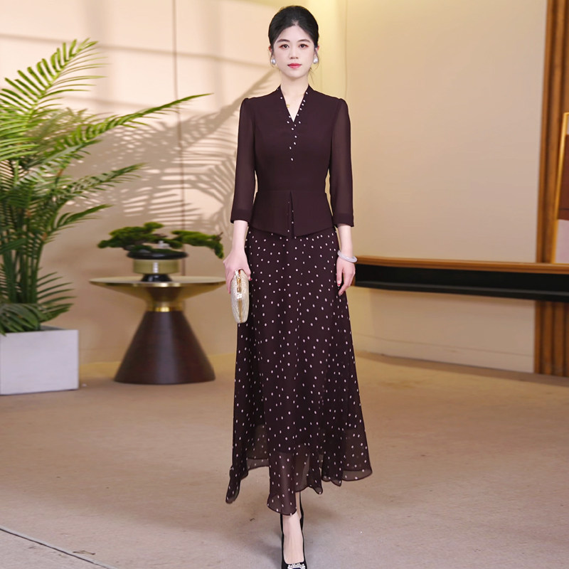 焦糖红波点假两件大摆连衣裙2026春夏新款高级感修身显瘦减龄长裙