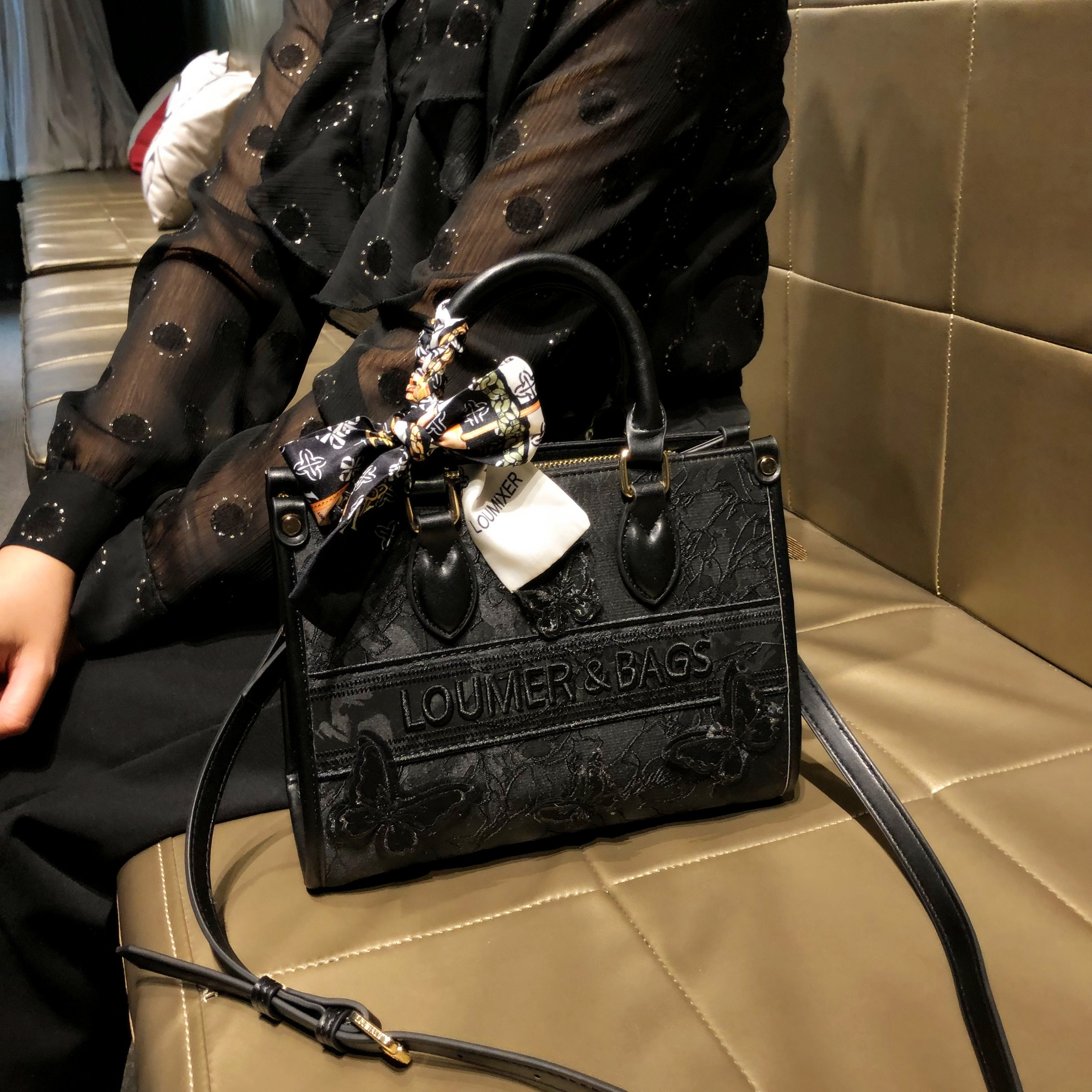 香港品牌托特包2025新款高级刺绣手提包大容量真皮斜挎单肩包女包,箱包皮具/热销女包/男包,通用款女包,淘宝优惠券,粉丝福利购,淘宝优惠卷