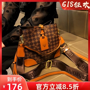 复古单肩斜跨真皮小包流行手提水桶包潮 香港品牌包包女式 2024新款