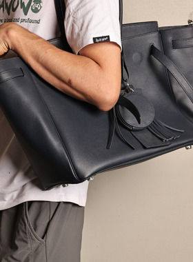 设计师款狩猎包，午夜蓝epsom，实拍现货。