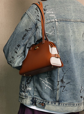 Tablier Sellier新款腋下包，金棕色Hunter小牛皮拼白色帆布