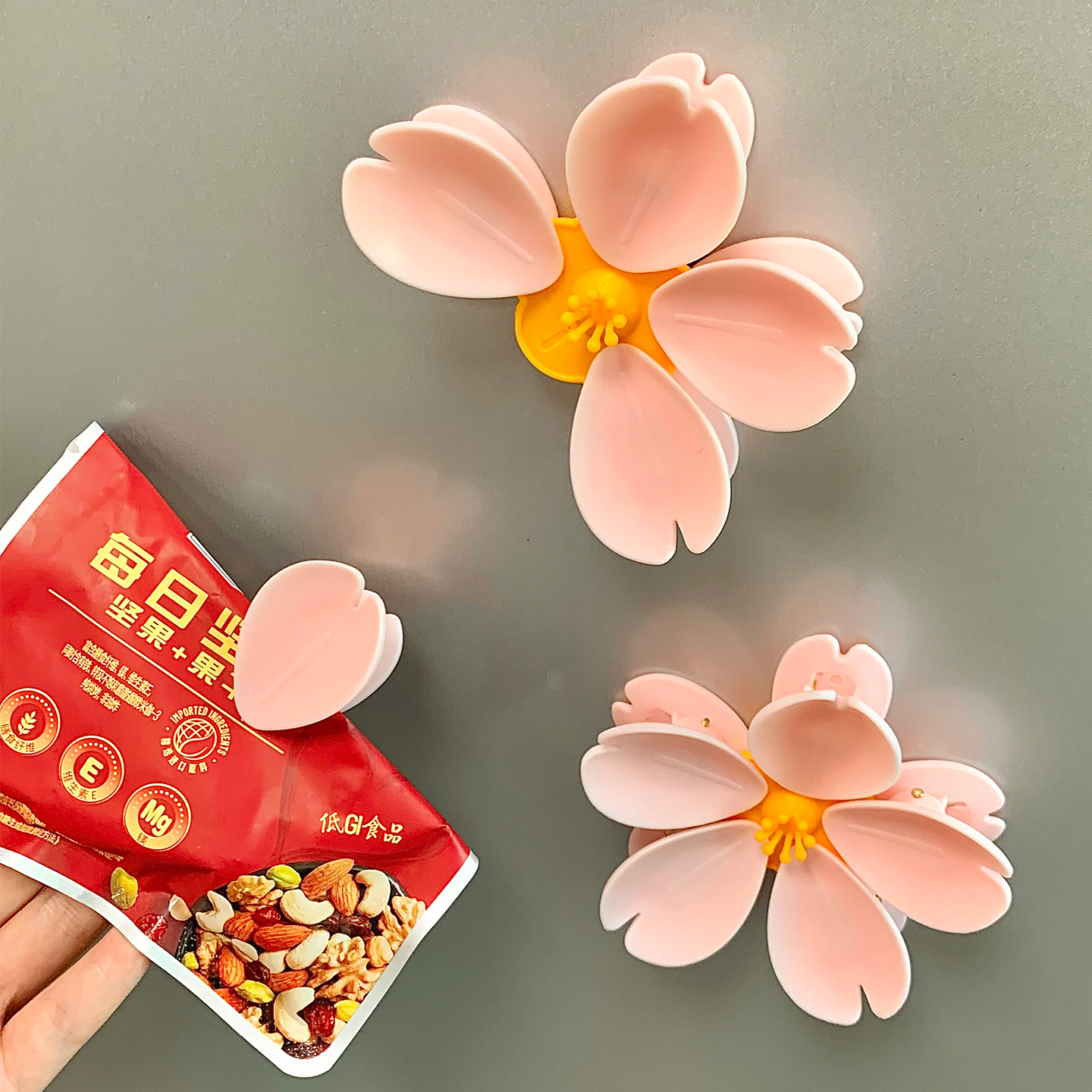 可爱樱花磁吸封口夹家用食品袋夹子零食密封夹个性创意冰箱贴装饰