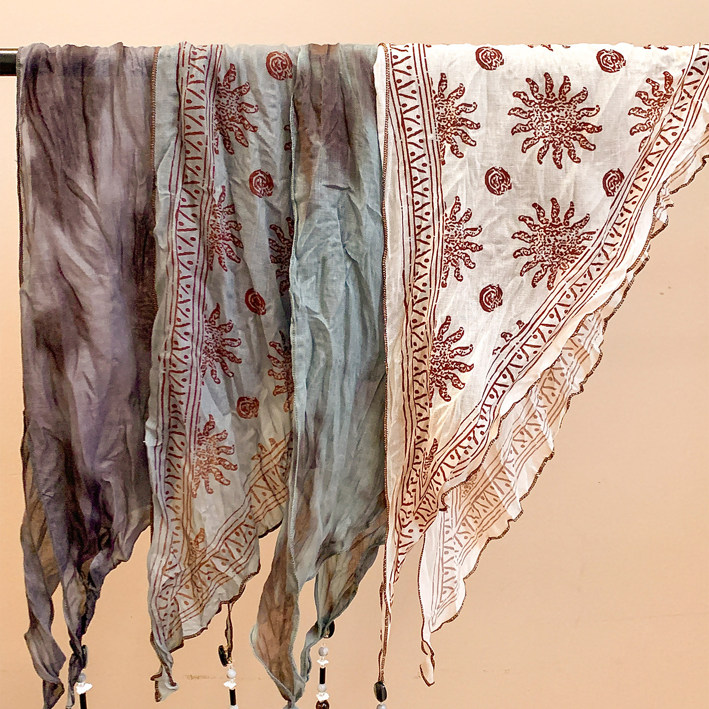 复古串珠三角巾系巾女春夏高级感长条头巾脖丝领巾时尚百搭小方巾,服饰配件/皮带/帽子/围巾,围巾/丝巾/披肩,淘宝优惠券,粉丝福利购,淘宝优惠卷