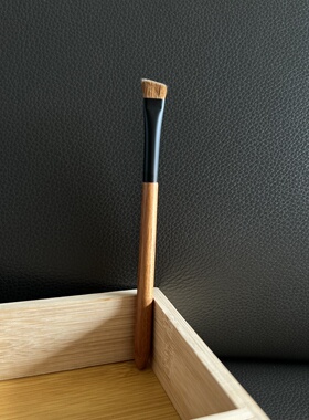 F05壹的梦中情刷！中大号黄狼尾毛眉刷斜角动物毛化妆刷上色好