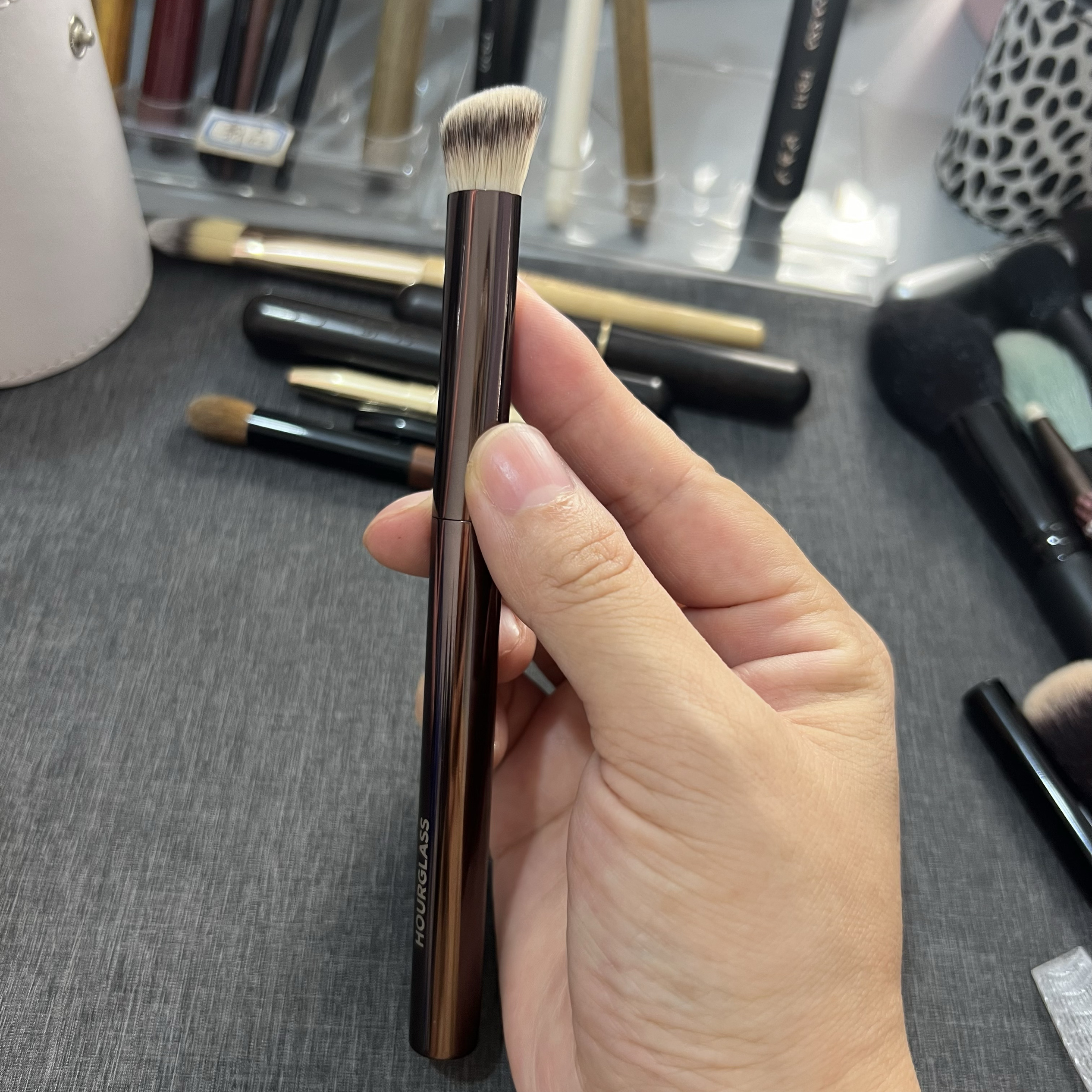 Hourglass正品遮瑕刷指腹遮瑕刷 高光刷  戳戳刷