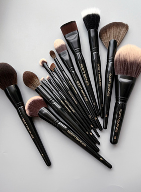 巨福利价格！正品现货Scott barnes化妆刷套刷