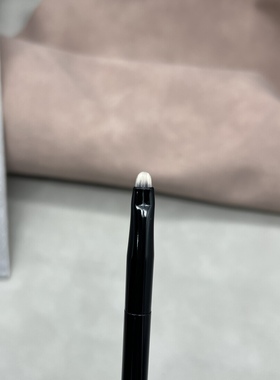 做工一般！但刷型很棒！巨小门牙刷细节刷巨薄眼线刷 开眼头刷D86