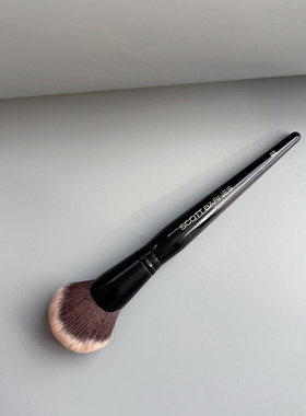 Scott barnes 65#修容刷 修容膏扇形脸颊修容粉刷软毛化妆刷W06A