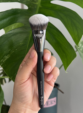 Ulta  坡型腮红液刷 粉底液刷 填毛孔定妆刷修容膏刷腮红膏刷