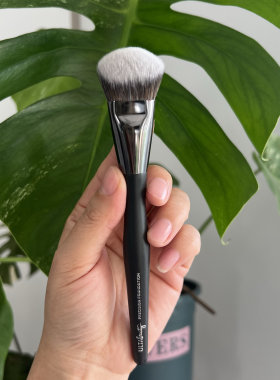 Ulta坡型腮红粉底修容刷