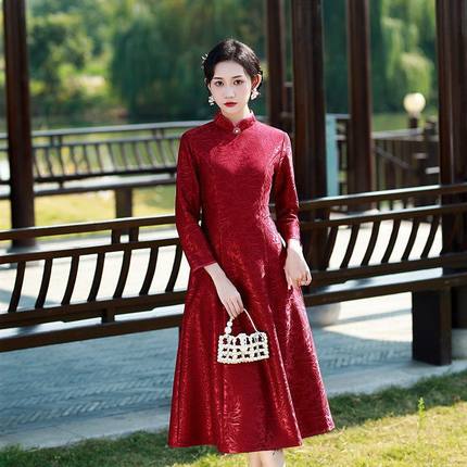 红蕾丝加绒加厚中长七分袖旗袍大摆裙冬季新款喜妈妈婚宴旗袍