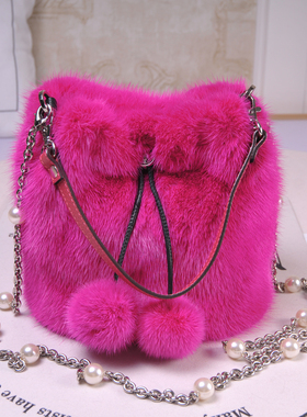 新款百搭水貂貂皮手提手拎包珍珠链条水桶包斜跨真皮单肩皮草女包