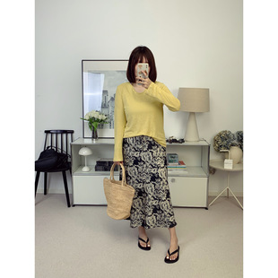 水滴U领小纽扣亚麻混纺轻薄款长袖T恤 26春夏新款【鸬鹚】