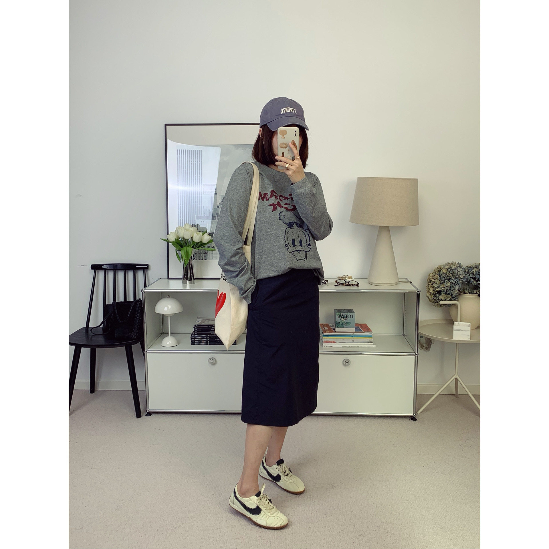 土星刺绣速干面料松紧腰半身裙+灰色薄款唐老鸭透气长袖T恤26春夏