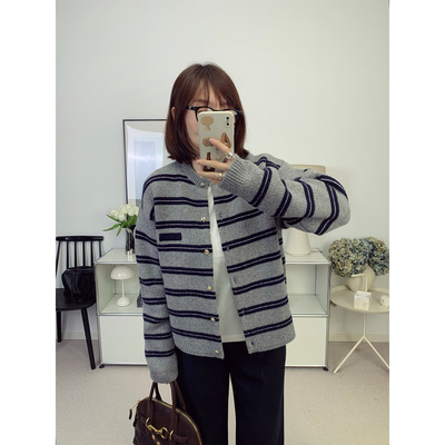 Miu高级灰条纹加厚羊绒混纺针织毛衣开衫外套25秋冬新款【鸬鹚】