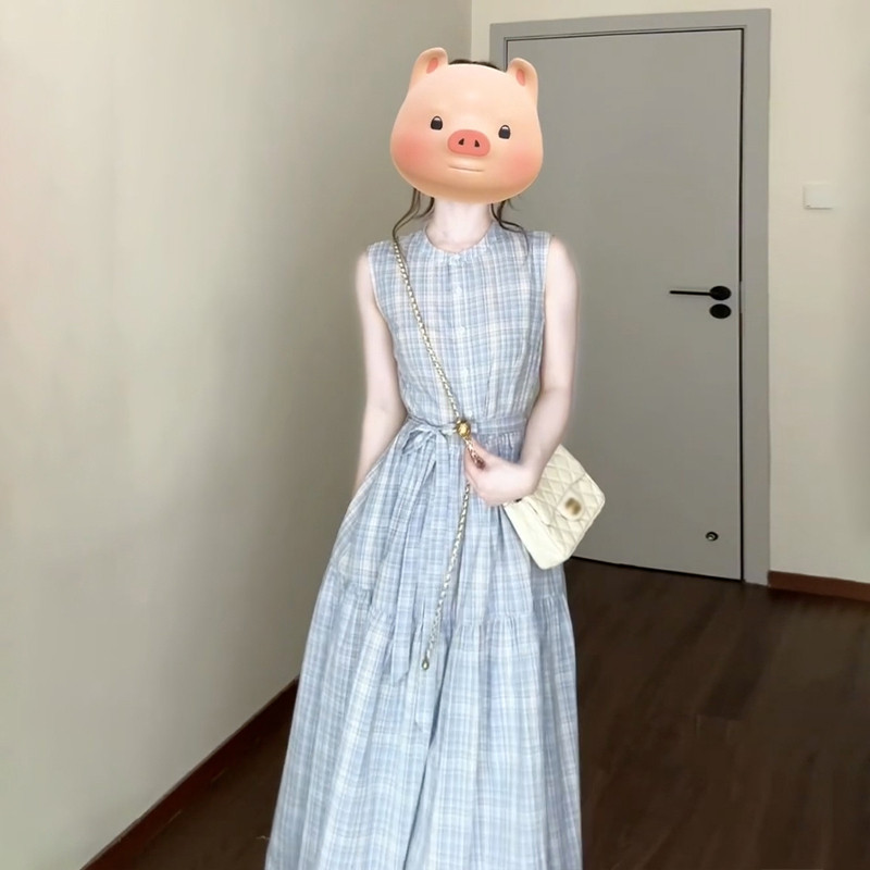 法式蓝色格纹无袖连衣裙子女夏季2025新款设计感小众收腰气质长裙
