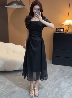 法式黑色高级感方领连衣