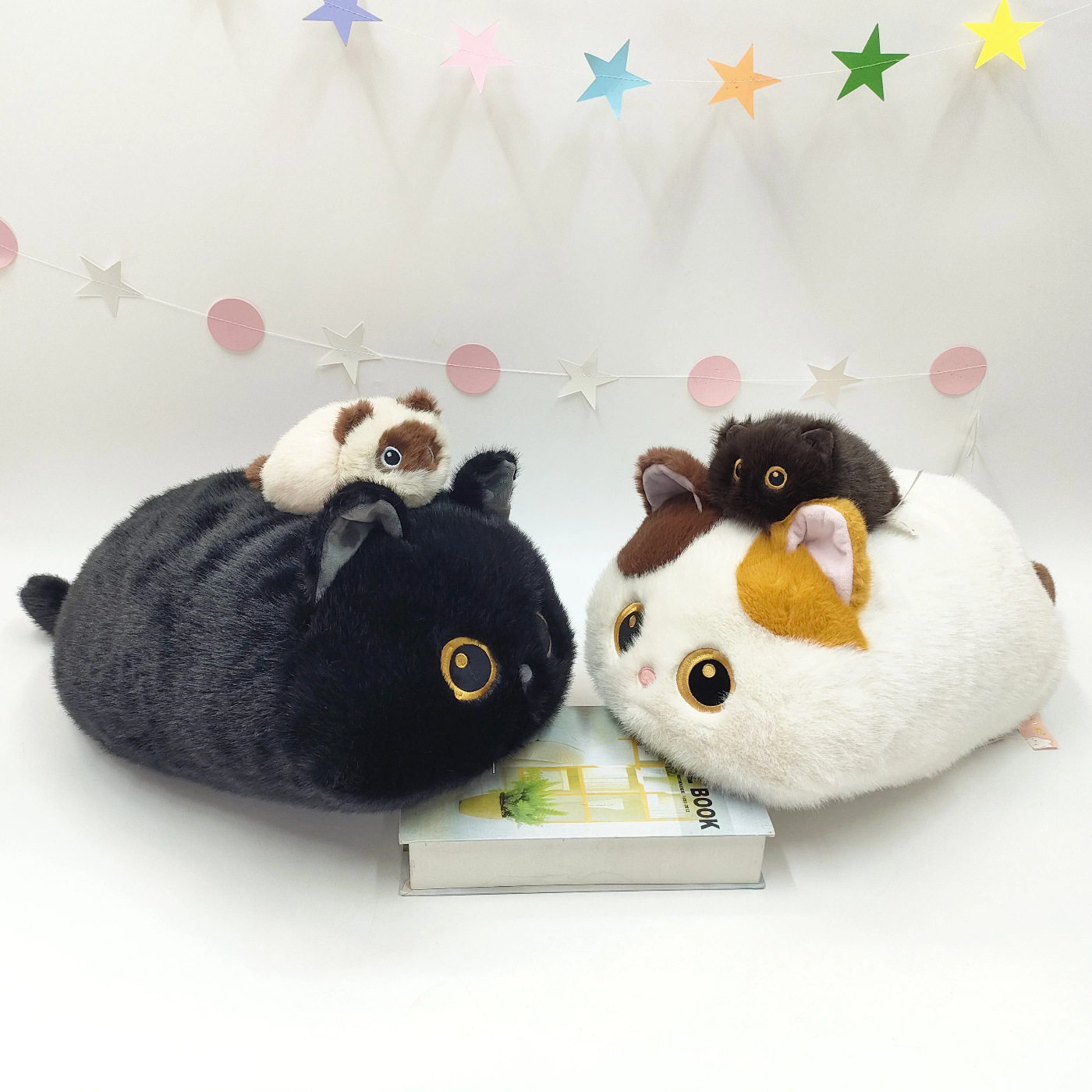 呆萌猫咪毛绒抱枕三花猫暹罗猫安抚公仔布娃娃办公靠垫儿童玩具图片