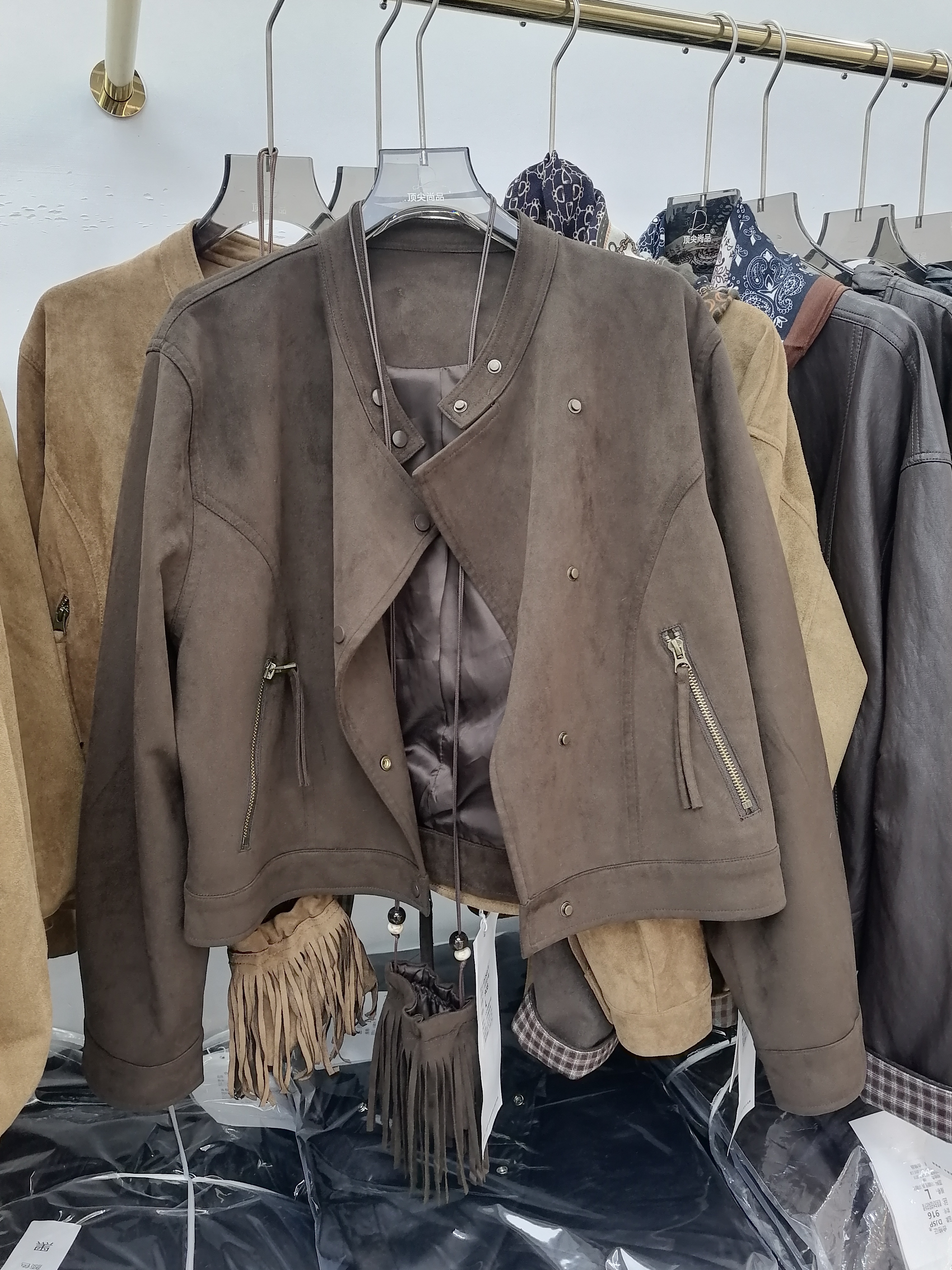 2025秋欧韩鹿皮绒短外套立领百搭休闲机车休闲夹克上衣送挎包女潮