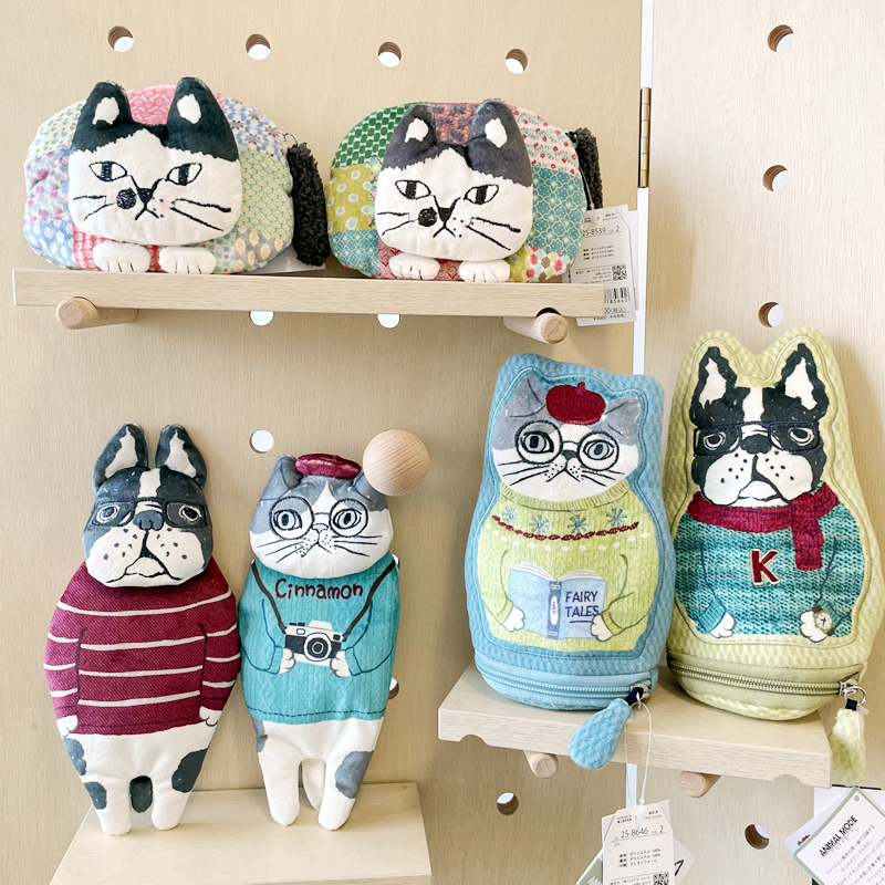 奇形怪状的拉链小包  出口日本猫咪刺绣零钱钥匙充电宝收纳随身包
