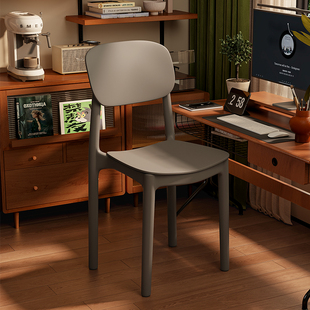 电脑椅子家用舒适久坐办公椅宿舍电竞靠背椅书桌人体工学塑料凳子