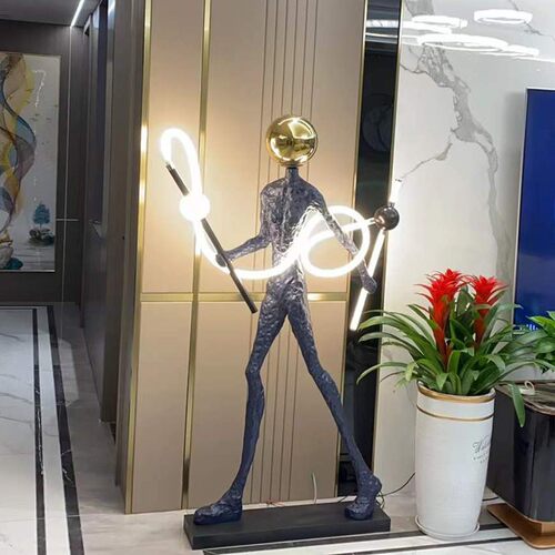 可定制售楼处大型落地人形雕塑