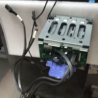 94Y7751 X3500M4 X3650M4 硬盘笼子 带线 00W2283 46w9187议价