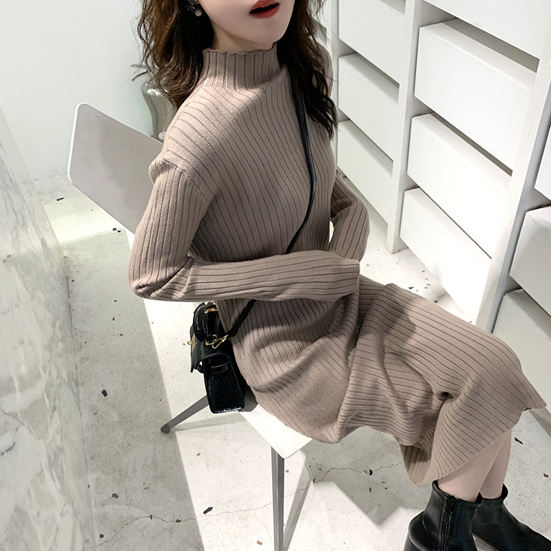 长款半高领毛衣女秋冬针织连衣裙宽松过膝连体配大衣长裙内搭打底