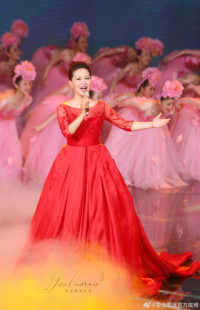 晚礼服长款大拖尾一字肩礼服2023新宴会红毯走秀艺考美声独唱礼服