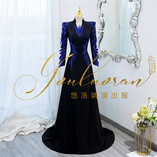 悠洛姌演出服新款黑色V领舞台指挥显瘦礼服艺考独唱表演主持礼服